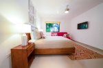 Guest Suite with Double Bed with Futon and TV
